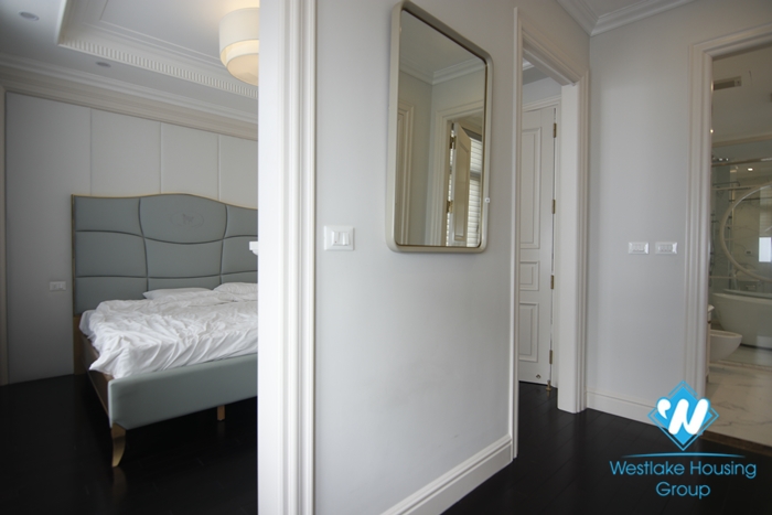Adjacent villa for rent, equipped with modern furniture for rent in Vinhome Harmony Long Bien